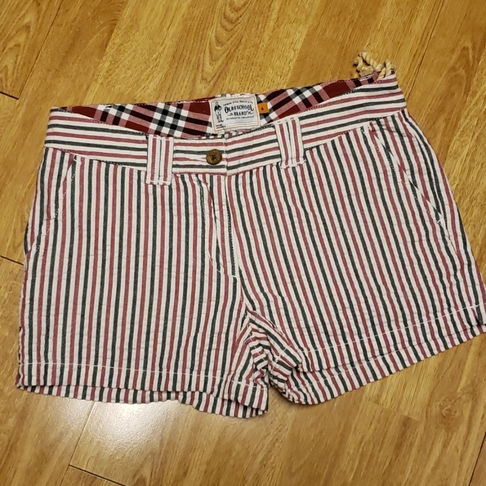 NWT striped seersucker shorts sz 4